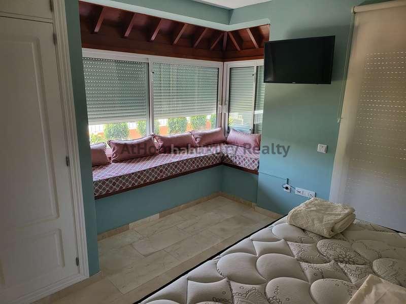 Foto 01bcce2b-fff2-41c0-a735-c997786d36e6. Chalet bajada de preció.villa en el madroñal recién reformada,3 habdespacho, piscina privada. enfrente del colegio internacional costa ad en Adeje
