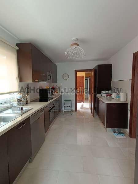 Foto 761ac321-6708-4e9a-b38b-d9a7fa5e5ad1. Chalet bajada de preció.villa en el madroñal recién reformada,3 habdespacho, piscina privada. enfrente del colegio internacional costa ad en Adeje