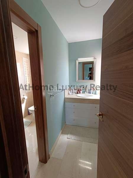 Foto 92d98bbd-97fc-441d-913a-f9fa536d7b61. Chalet bajada de preció.villa en el madroñal recién reformada,3 habdespacho, piscina privada. enfrente del colegio internacional costa ad en Adeje