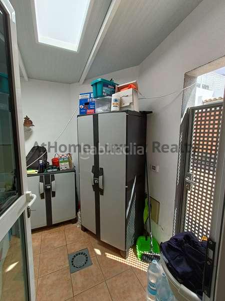 Foto b9fb9f19-37aa-4915-bb9b-3db059efe77c. Chalet bajada de preció.villa en el madroñal recién reformada,3 habdespacho, piscina privada. enfrente del colegio internacional costa ad en Adeje