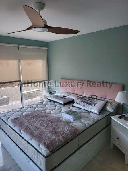 Foto e9d9f289-d86d-41ae-9d67-e4cd64aafe3e. Chalet bajada de preció.villa en el madroñal recién reformada,3 habdespacho, piscina privada. enfrente del colegio internacional costa ad en Adeje