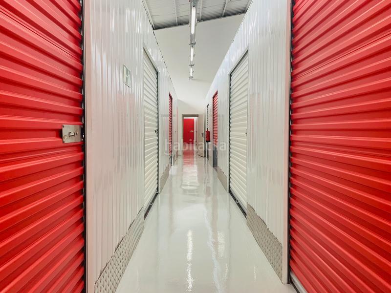 Foto 3eaf9898-2f7c-41c1-b8b2-07b7622f8544. Lloguer local comercial a carretera de sabadell 259 a Rubí