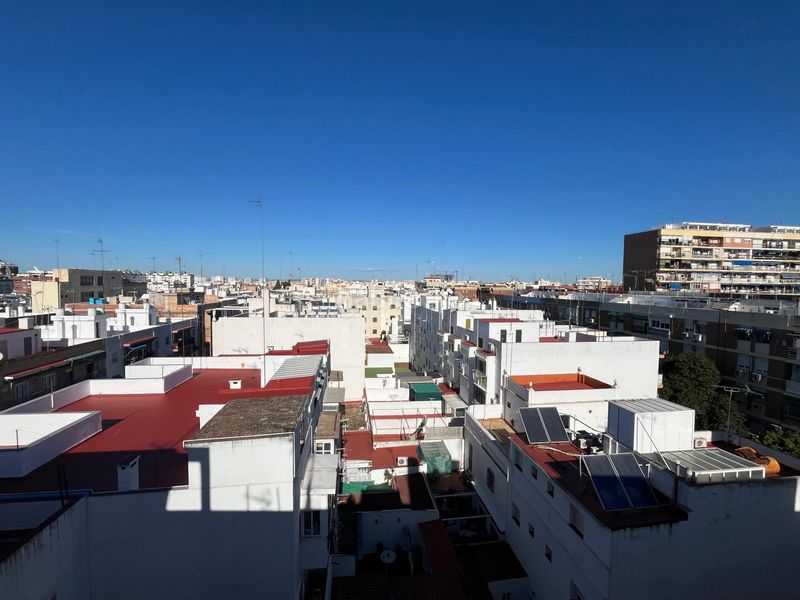 Foto 6a7d2504-e884-4d1d-837c-621407ec2aea. Pis a Barrio del Nervión Sevilla