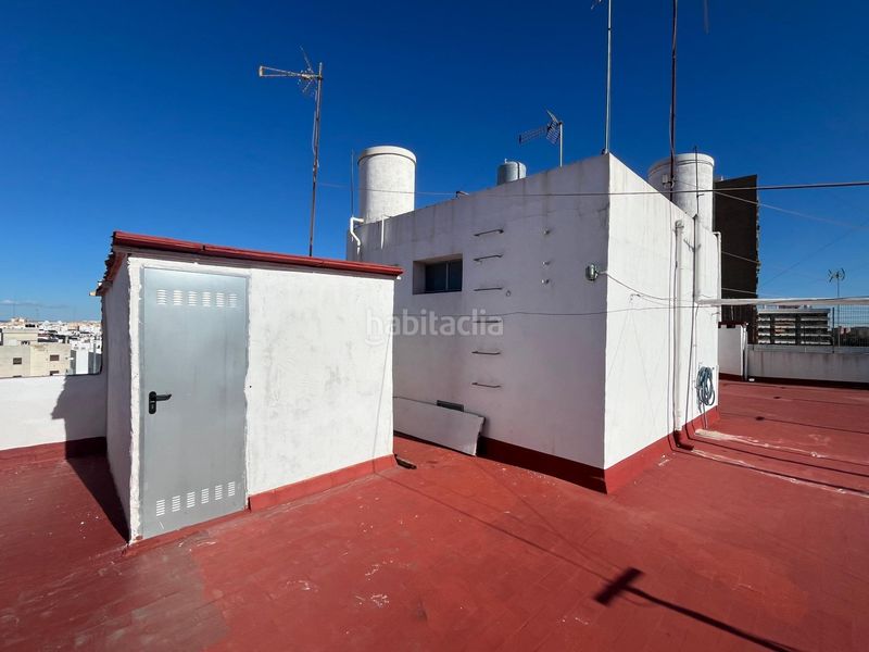 Foto 74330ef6-cb1d-416f-b654-2d9967c32363. Pis a Barrio del Nervión Sevilla