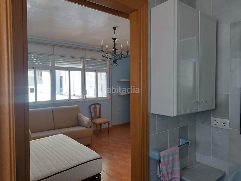 Foto 295f09f9-caca-4a3d-8b7a-7a47e6c42eb0. Pis a Ciudad Jardín Sevilla