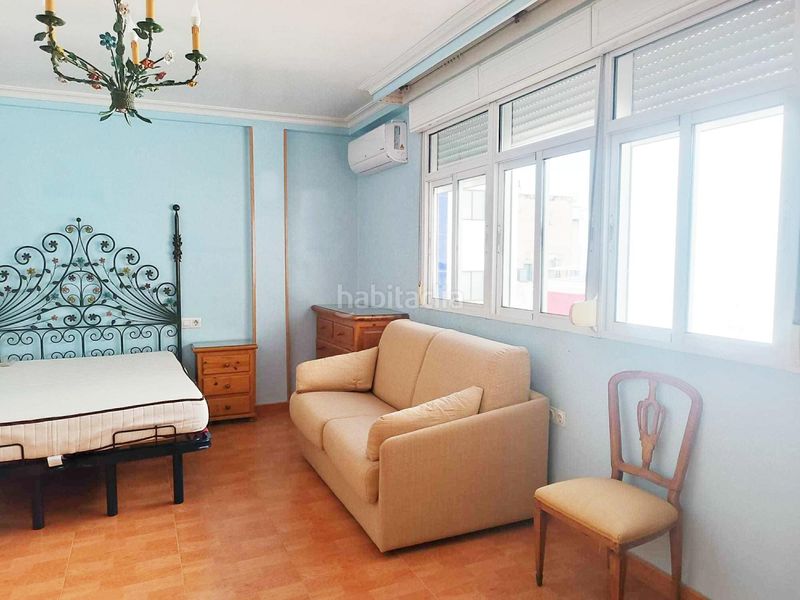 Foto 7cfd49e7-4793-4572-adad-04f5e61b40fb. Pis a Ciudad Jardín Sevilla