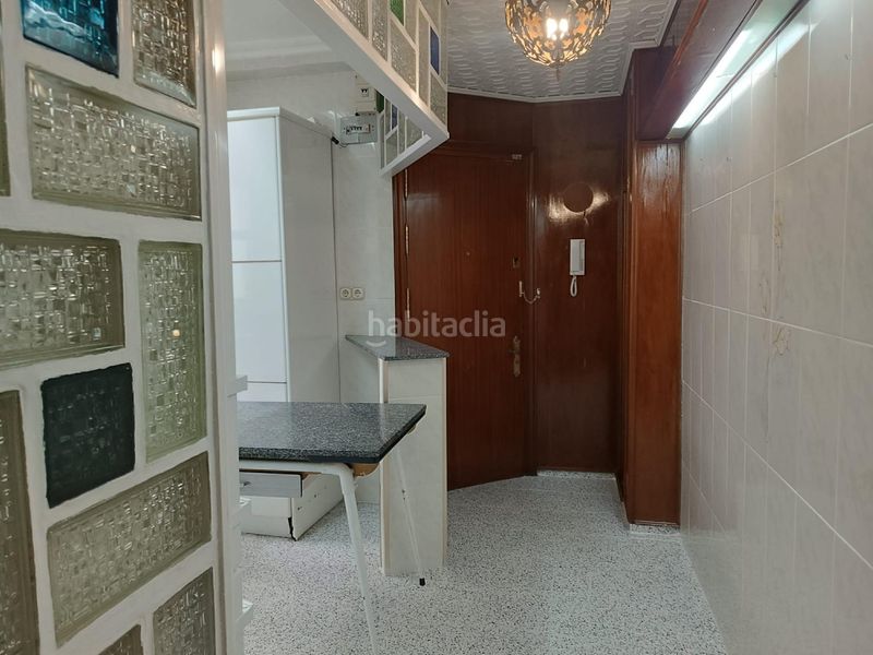 Foto c6bde9d9-6187-4a35-9df4-944c3c7acd2e. Pis a Ciudad Jardín Sevilla