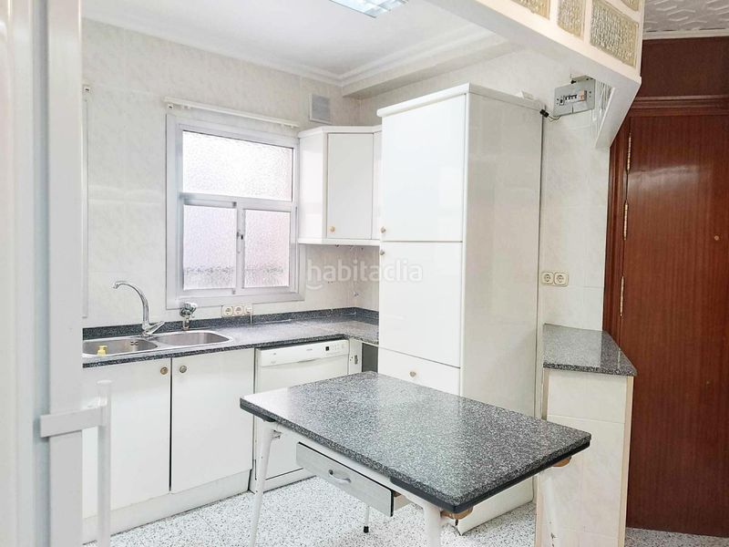 Foto e3ea271f-b303-4f56-b42a-553b9f864045. Pis a Ciudad Jardín Sevilla