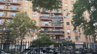 Appartement à El Plantinar - Avda. La Paz - El Juncal. Venta de nuda propiedad en el juncal