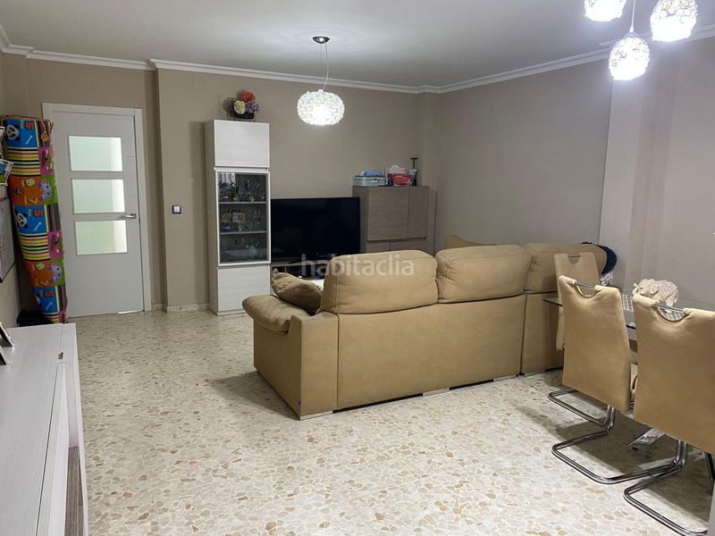 Foto 0d08eab6-6c7b-4fe9-a38e-1c7d51adee75. Casa amb aparcament a El Cerro Sevilla