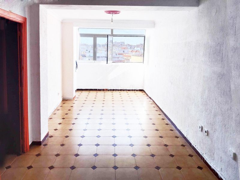 Foto abcefbf7-553b-4f21-bc60-aa7e10568028. Pis amb aparcament a Isla Chica Huelva