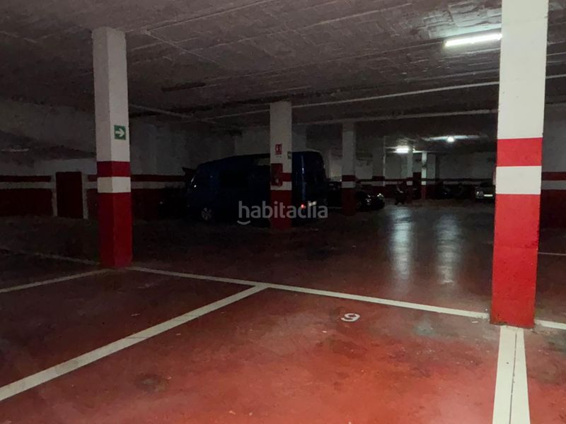Foto e52a1621-177c-45e3-aa07-9a2951f8893d. Aparcament cotxe a Ciudad Jardín Sevilla