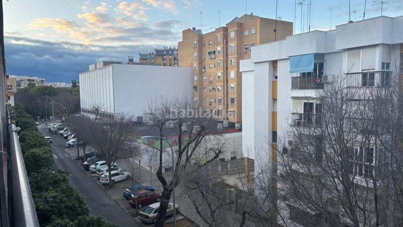 Foto daf807cb-5e66-4f56-b0dc-ac62e912a64b. Lloguer pis a Ciudad Jardín Sevilla