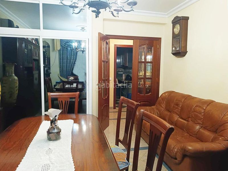 Foto 1c2bcfeb-356a-4408-bb8e-f565e52e7ad3. Pis a La Buhaira Sevilla