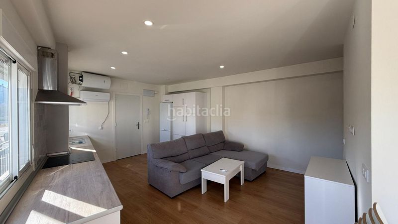 Foto 723b9d27-7d16-49ec-8d0a-9b8f0961b4b3. Pis a La Plata Sevilla