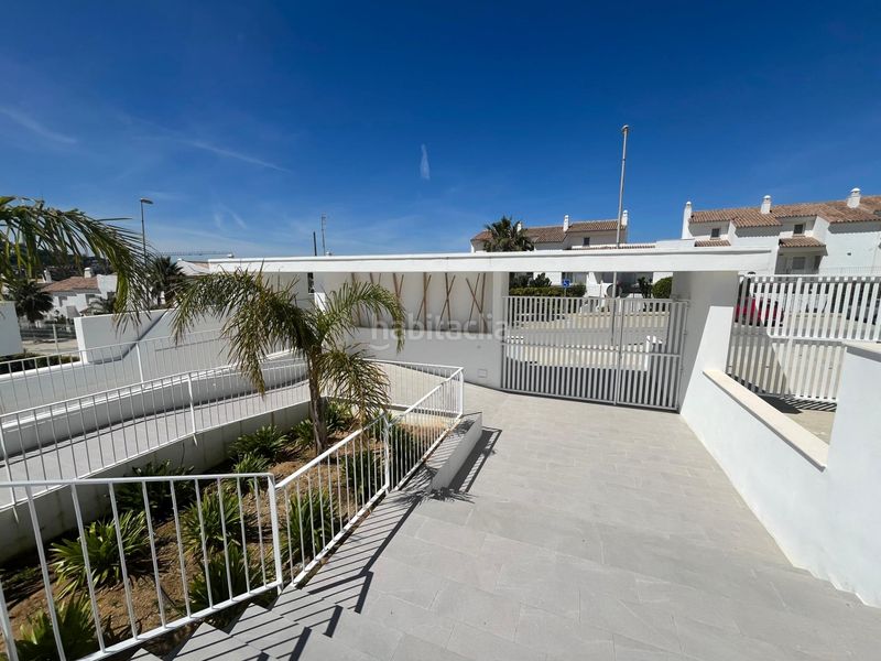 Foto 1389abc8-c9c0-45f9-84c6-853c986cf1d7. Apartament amb aparcament piscina a Barbate Barbate