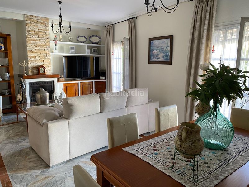 Foto aadec22a-20a9-4b06-9d5c-1a6958c1cdcb. Casa amb calefacció a El Cerro Sevilla
