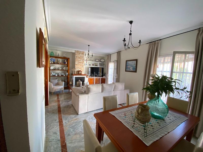 Foto f2aab35f-fe18-40d5-b49b-d3d90d7a9ddb. Casa amb calefacció a El Cerro Sevilla