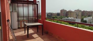 Rent Flat  Calle calle poeta manuel benítez carrasco. Estupendo atico en alquiler en tiro de línea  sevilla