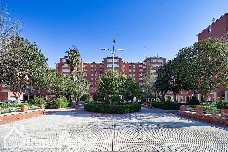 Foto 65c23672-470d-45cf-bfbb-57eaaf53d5e2. Pis amb aparcament a El Plantinar - Avda. La Paz - El Juncal Sevilla