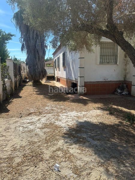 Foto cc88599f-d478-4698-9a66-b0a1f80c1c87. Casa amb aparcament piscina a Arco Norte - Avda España Dos Hermanas