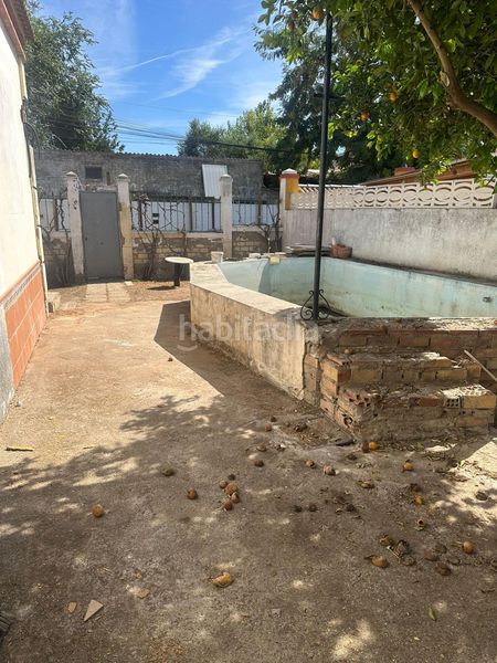 Foto fd1e557e-da5c-4954-8875-888bc3c49103. Casa amb aparcament piscina a Arco Norte - Avda España Dos Hermanas