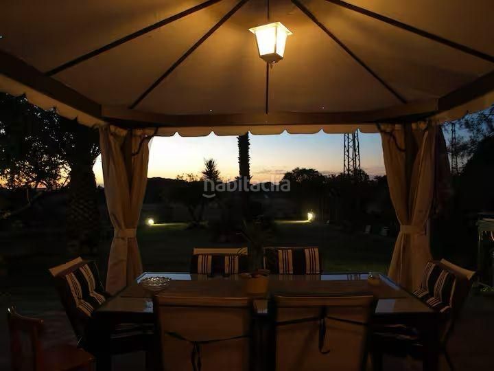 Foto e8c064b2-a9d9-4c0f-b311-5f01a2144576. Casa aparellada amb aparcament piscina a Lepe