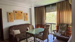 Rent Flat  Juncal. Maravilloso piso para estudiantes en el juncal!