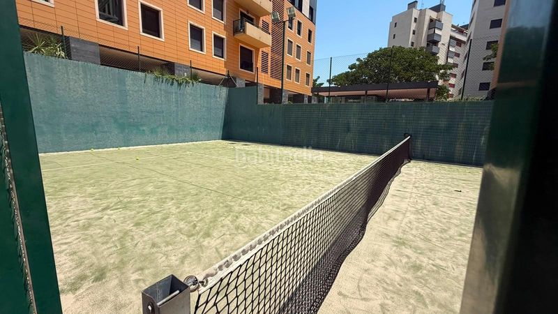 Foto 55e71679-49de-44ea-8f27-26f277eb040b. Pis amb calefacció aparcament piscina a Pedro Salvador - Las Palmeritas Sevilla