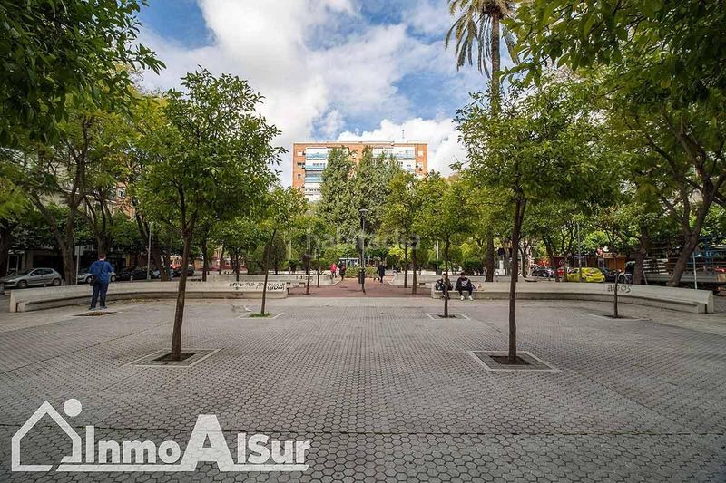 Foto f9bb238c-eb03-4ddd-9d51-defe114f8ec5. Pis a El Plantinar - Avda. La Paz - El Juncal Sevilla