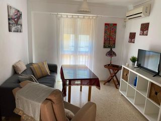 Miete Etagenwohnung in El Plantinar - Avda. La Paz - El Juncal. Se alquila piso para chicas estudiantes
