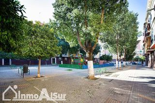 Flat in El Plantinar - Avda. La Paz - El Juncal