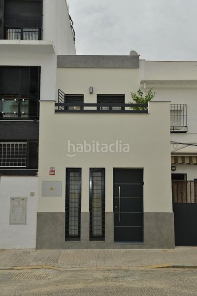 Foto ab74665d-1bfb-46d7-b51b-b4e160286650. Casa a Tiro de Línea Sevilla