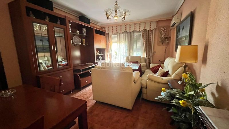 Foto 67ae211f-955c-41c5-a473-e5232ea696e8. Rent flat in El Plantinar - Avda. La Paz - El Juncal Sevilla