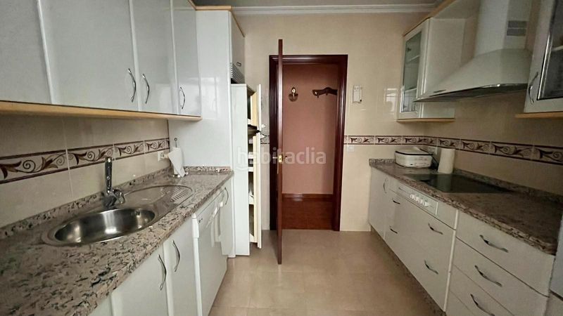 Foto cc6ec8d4-e98c-4c3d-bfb7-59b26700ed2c. Rent flat in El Plantinar - Avda. La Paz - El Juncal Sevilla