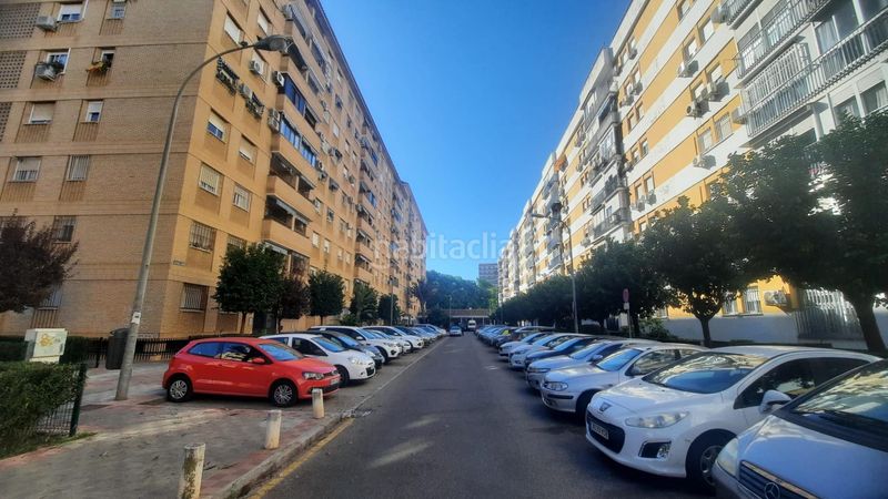Foto e78dd070-d92e-4c6e-8bea-2d3aab6e8642. Rent flat in El Plantinar - Avda. La Paz - El Juncal Sevilla