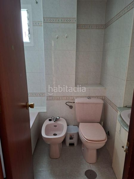 Foto f253a942-af19-4ead-a502-4b3cfd9f0fce. Rent flat in El Plantinar - Avda. La Paz - El Juncal Sevilla