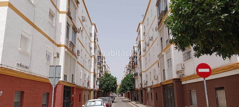 Foto 4d437777-7c92-4f68-bfa1-06d3bd573dae. Lloguer pis a El Plantinar - Avda. La Paz - El Juncal Sevilla