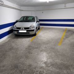 Parking coche en Centro. Venta de 2 cocheras en el centro