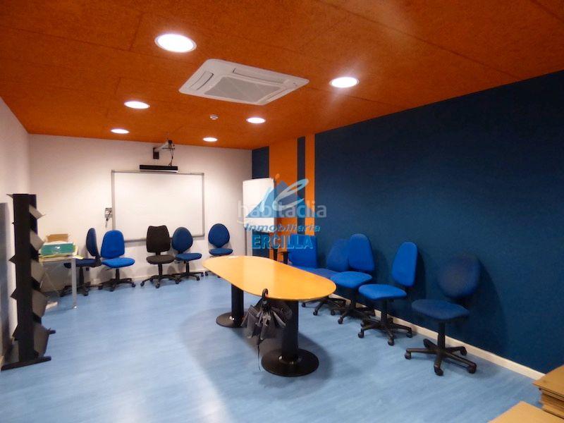 Foto d123f186-ac9a-458f-92e1-5304d9832077. Nau industrial a Amorebieta - Etxano