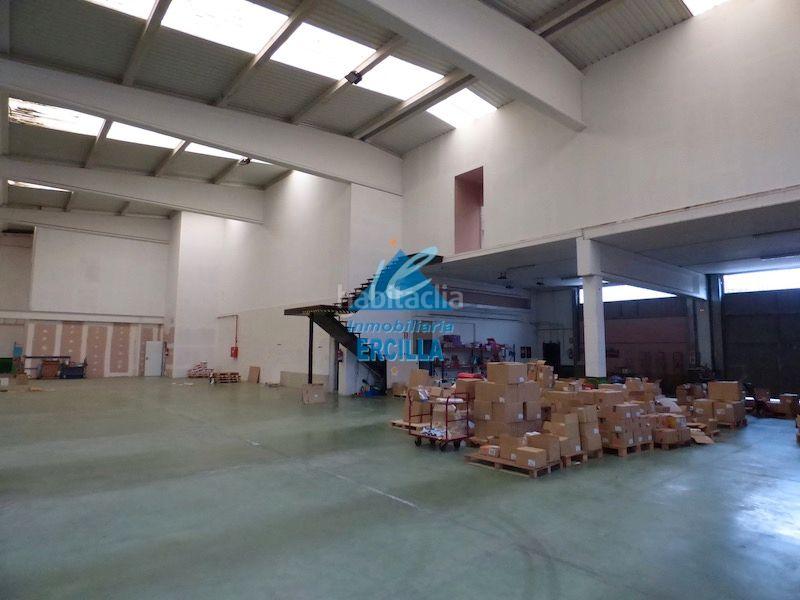 Foto e70114c2-01c3-4927-8299-9ec3fa56a59a. Nau industrial a Amorebieta - Etxano