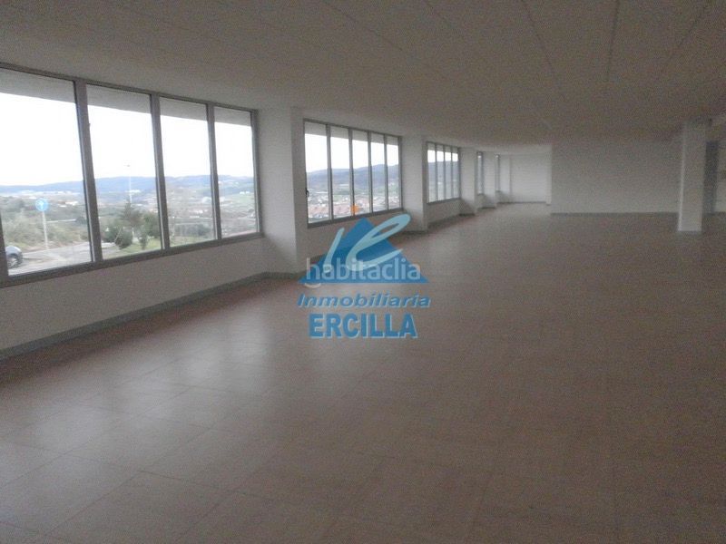 Foto b4b419ca-2c41-4d40-ac27-d499611004d1. Oficina amb aparcament a Erandio