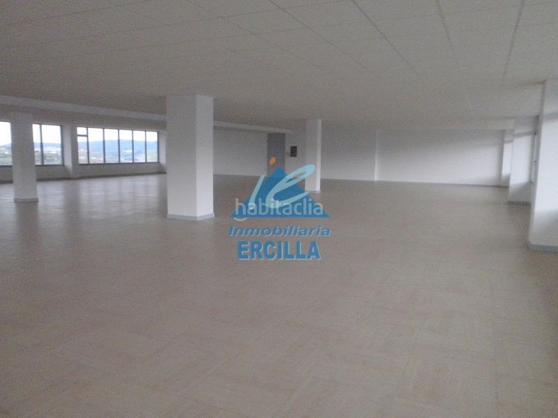 Foto becf9710-c359-4b9e-b6f9-65ebf6a900df. Oficina amb aparcament a Erandio