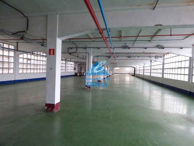 Foto 817a1dcc-c3fe-456c-9887-63034821c819. Lloguer nau industrial a Sondika