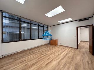 Rent Office space  Jado plaza. Oficina en alquiler situada en pleno centro del ensanche
