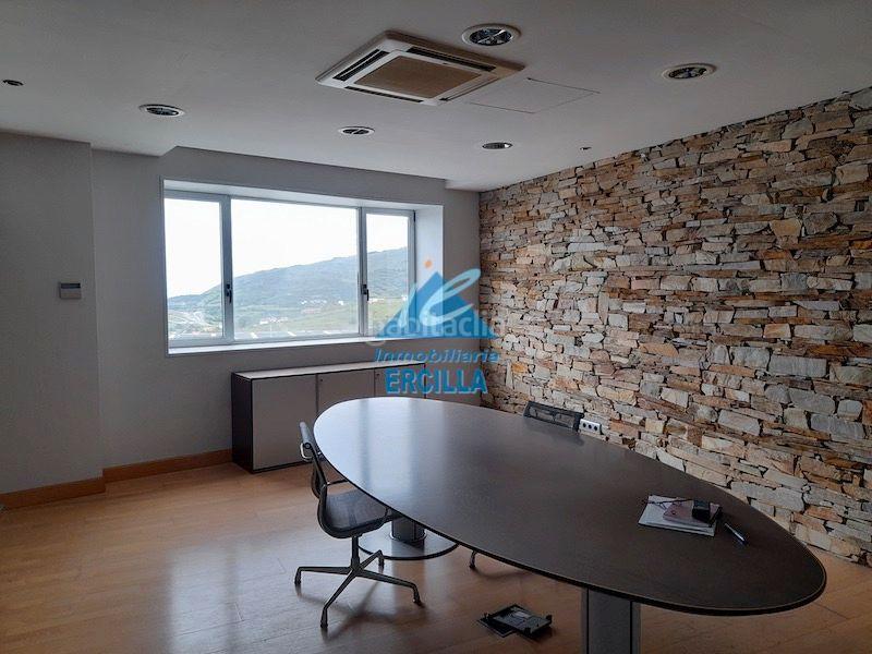 Foto 4ec11fd0-8480-45e0-95c7-4b1cbf671341. Capannone industriale in Abanto y Ciérvana / Abanto Zierbena