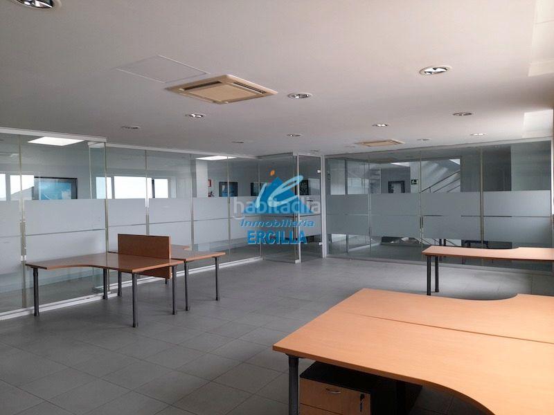 Foto 687e3dfd-3615-4e2a-9fcc-169723706178. Capannone industriale in Abanto y Ciérvana / Abanto Zierbena