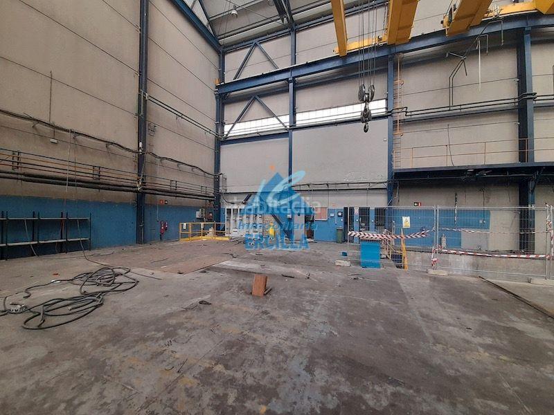 Foto f753aae8-fef9-442b-9288-7cf52cfdf89a. Capannone industriale in Abanto y Ciérvana / Abanto Zierbena