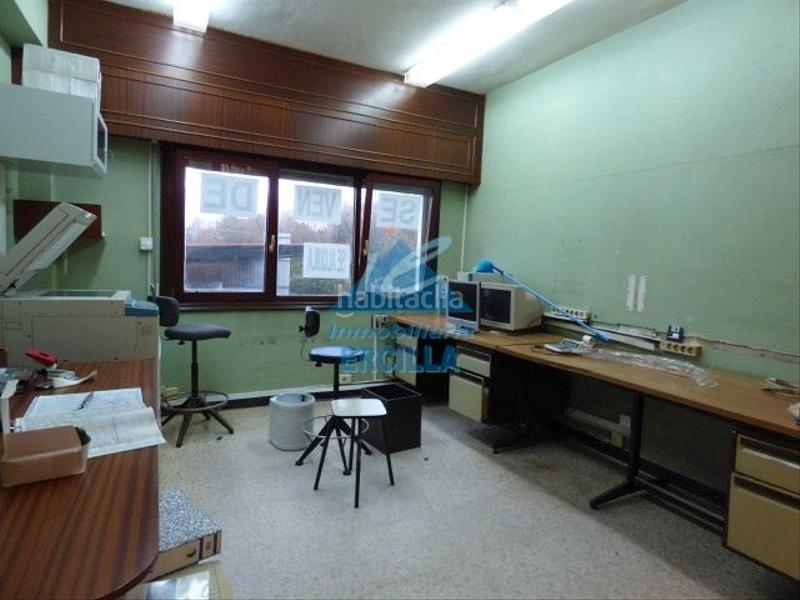 Foto 1f4d3e83-2387-49a5-8dd8-85b103e9b770. Capannone industriale in Zamudio