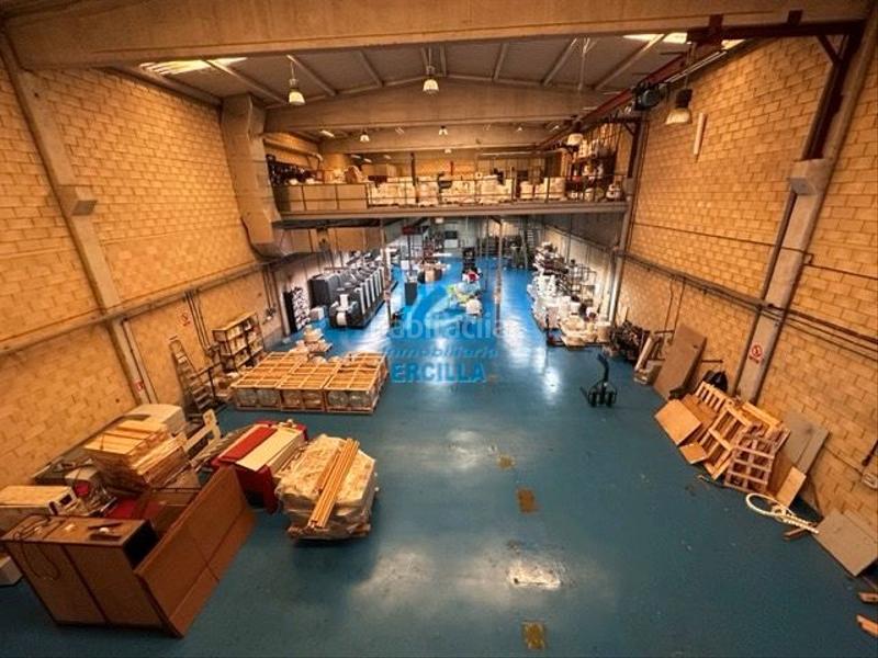 Foto 8e6b1f2e-cb02-424a-b5af-5e1f7a36904e. Capannone industriale in Zamudio